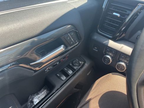 Used 2025 GMC Sierra 1500 AT4 w/ AT4 Premium Package AWD/4WD image 21