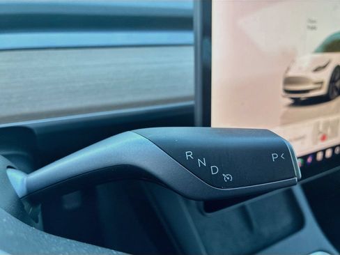 Used 2023 Tesla Model 3 Standard Range RWD image 17