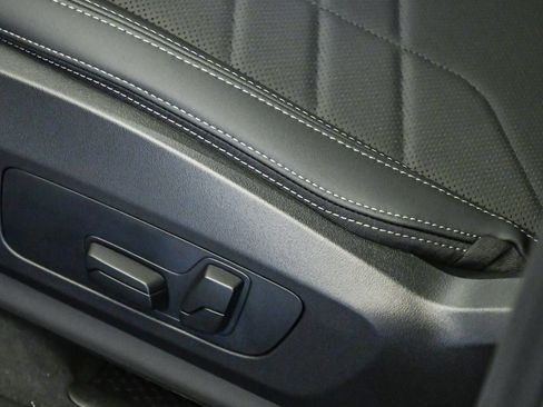 New 2026 BMW X2 xDrive28i w/ Technology Package image 24