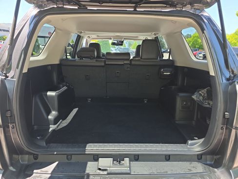 Used 2022 Toyota 4Runner SR5 Premium w/ Moonroof Package RWD image 30