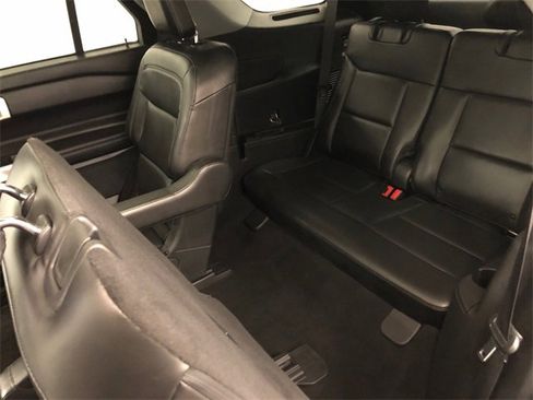 Used 2023 Ford Explorer XLT w/ Equipment Group 202A image 33