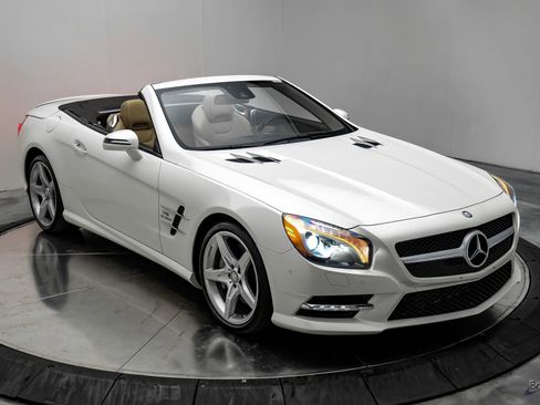 Used 2014 Mercedes-Benz SL 550 image 29
