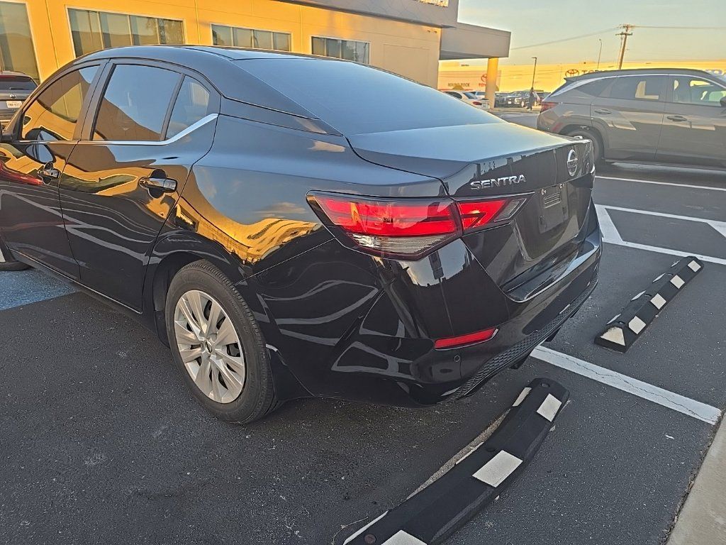 Used 2022 Nissan Sentra S FWD image 5