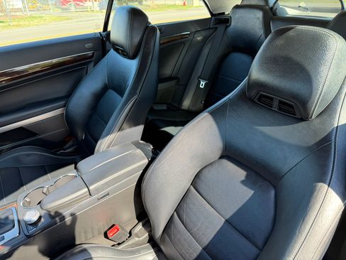 Used 2011 Mercedes-Benz E 350 Cabriolet image 18