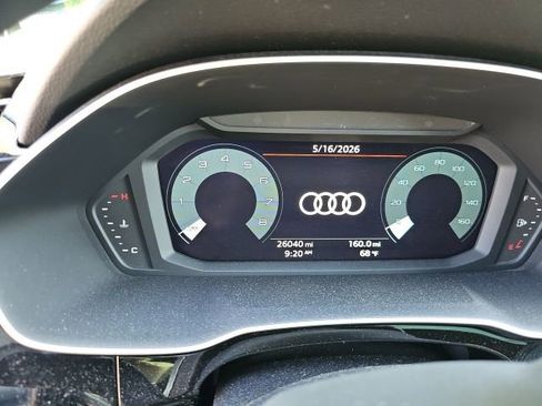 Used 2023 Audi Q3 2.0T Premium w/ Black Optic Sport Package AWD/4WD image 2