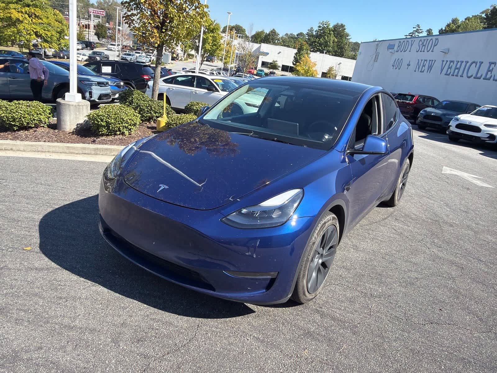 Used 2024 Tesla Model Y Long Range AWD/4WD image 3