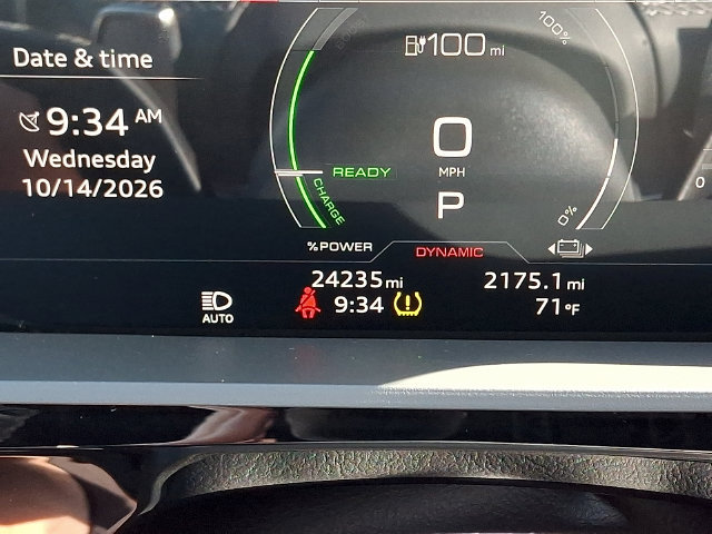 Used 2024 Audi Q8 e-tron Prestige AWD/4WD image 21