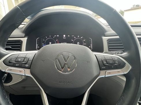 Used 2021 Volkswagen Atlas SEL Premium image 18