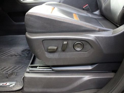Used 2024 GMC Sierra 1500 AT4 w/ Technology Package AWD/4WD image 33