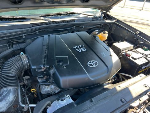 Used 2010 Toyota Tacoma 4x4 Access Cab V6 image 32