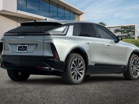 New 2026 Cadillac Lyriq Sport w/ LPO, Floor Liner Package image 4