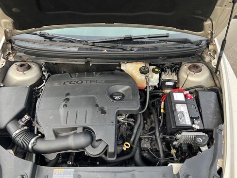 Used 2011 Chevrolet Malibu LS image 31