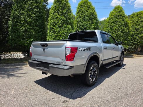 Used 2017 Nissan Titan PRO-4X AWD/4WD image 7