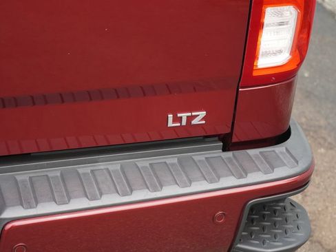 Used 2016 Chevrolet Silverado 1500 LTZ Z71 w/ LTZ Plus Package AWD/4WD image 8