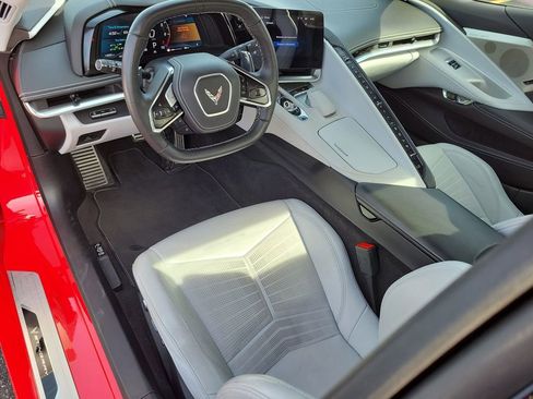 Used 2025 Chevrolet Corvette Stingray Premium Conv w/ 3LT RWD image 12