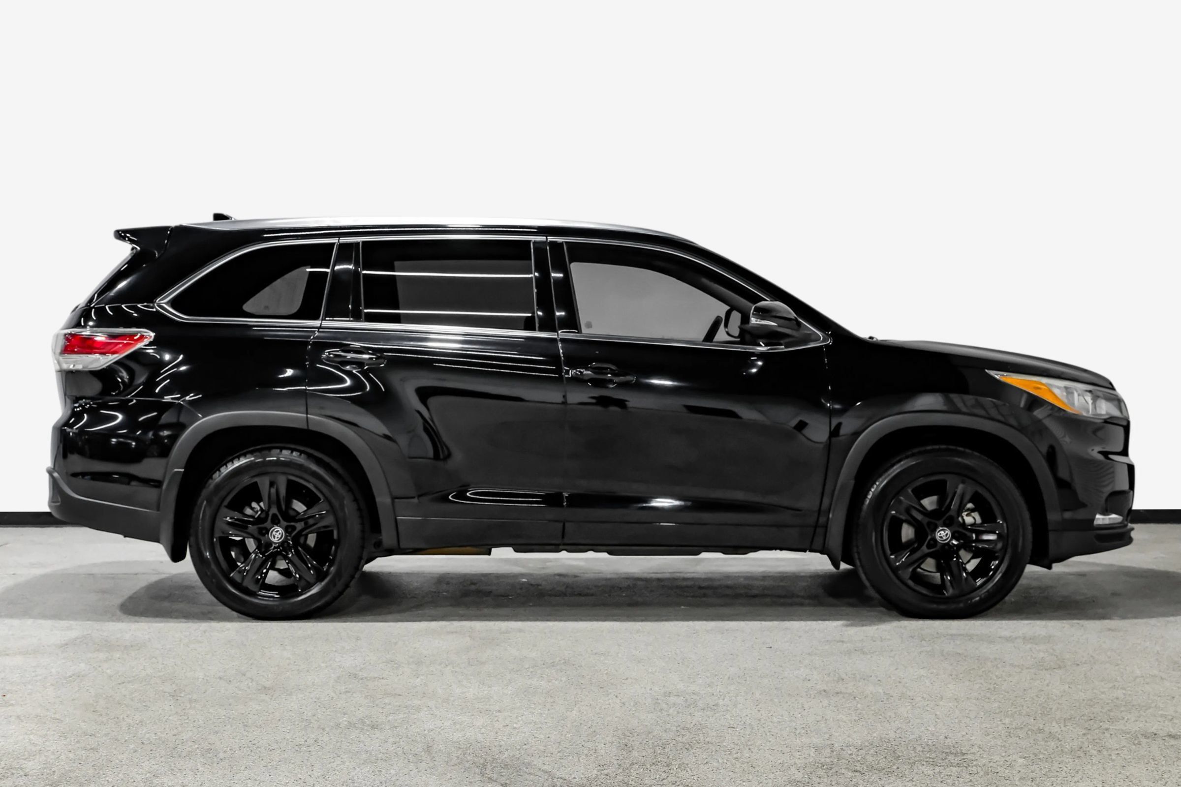 Used 2016 Toyota Highlander Limited Platinum AWD/4WD image 5