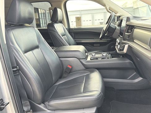 Used 2023 Ford Expedition Max XLT image 20