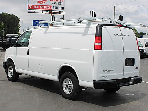 Used 2024 GMC Savana 2500 w/ Driver Convenience Package RWD image 4