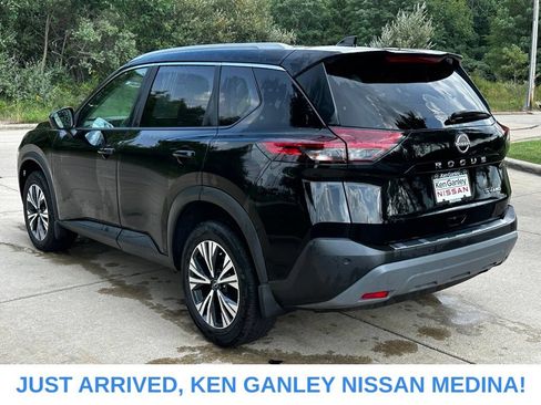 Certified 2023 Nissan Rogue SV w/ SV Premium B Package AWD/4WD image 6