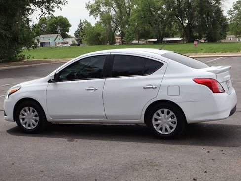 Used 2019 Nissan Versa SV FWD image 8