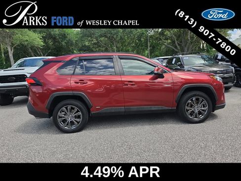 Used 2022 Toyota RAV4 XLE Premium AWD/4WD image 3