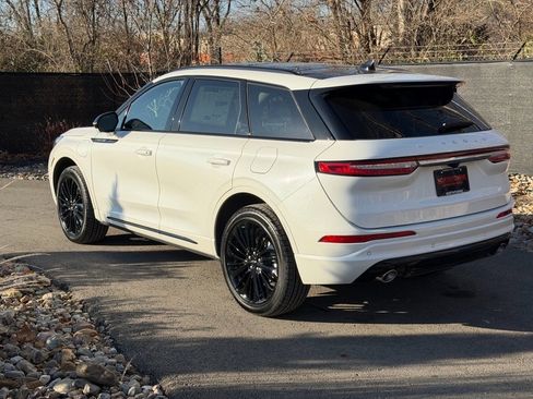 New 2026 Lincoln Corsair Grand Touring image 3