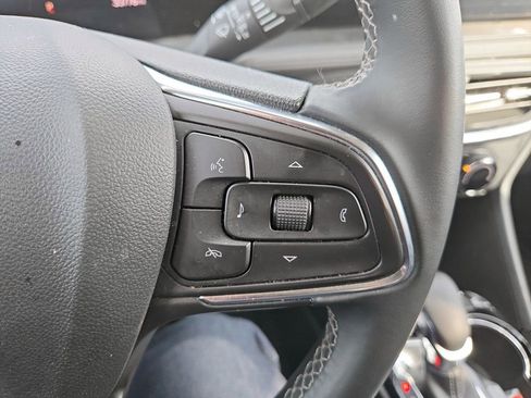 Used 2025 Buick Encore GX Preferred image 16