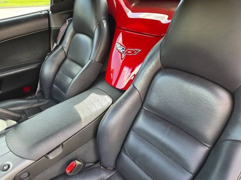 Used 2006 Chevrolet Corvette Convertible w/ Preferred Equipment Group RWD image 14