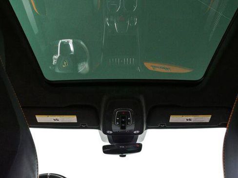 Used 2024 Lamborghini Urus S AWD/4WD image 5