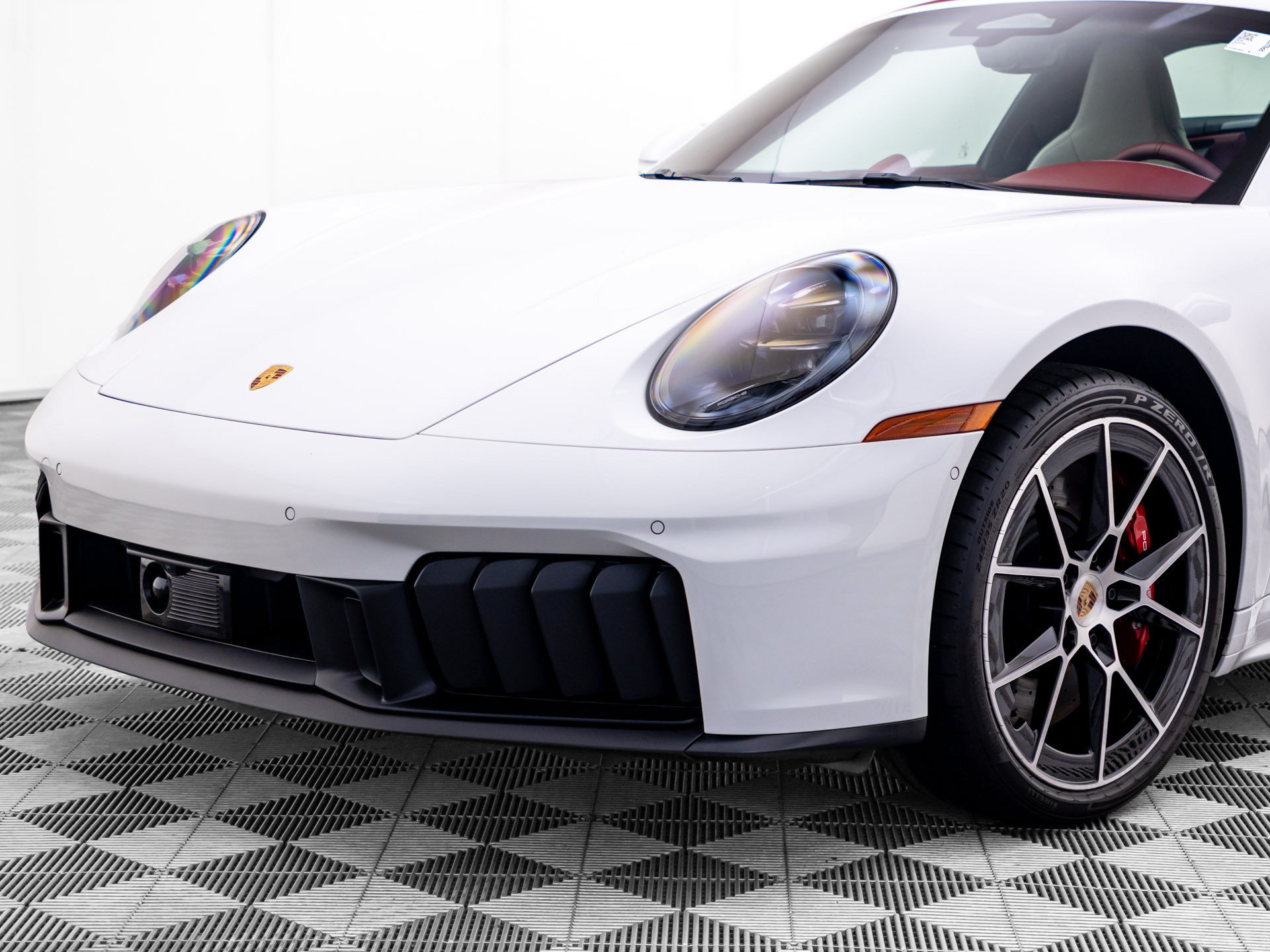 Certified 2026 Porsche 911 Targa 4 GTS AWD/4WD image 37