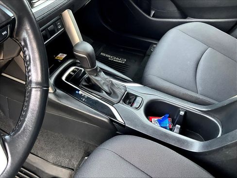 Used 2023 Toyota Corolla Cross LE image 20