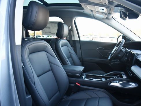 Used 2026 Lincoln Nautilus Premier w/ Equipment Group 102A image 16