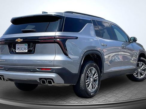 Used 2024 Chevrolet Traverse LT FWD image 13