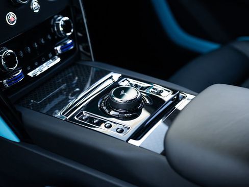 Used 2023 Rolls-Royce Cullinan Black Badge image 42