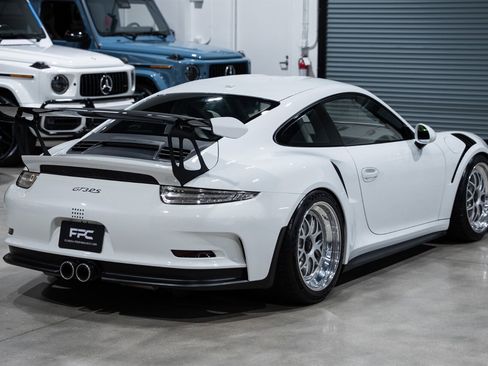 Used 2016 Porsche 911 GT3 RS image 6