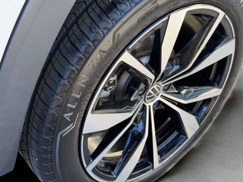 Used 2024 Volkswagen Atlas Cross Sport SEL Premium R-Line image 54