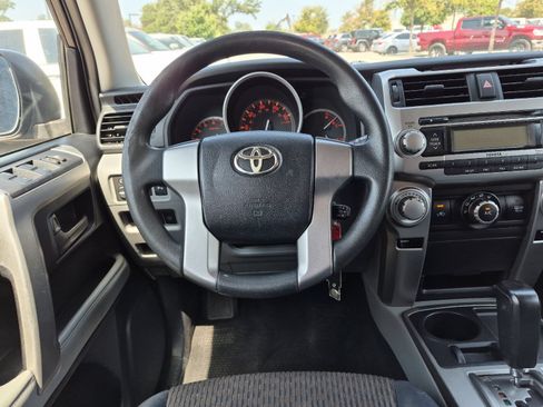 Used 2010 Toyota 4Runner SR5 RWD image 13