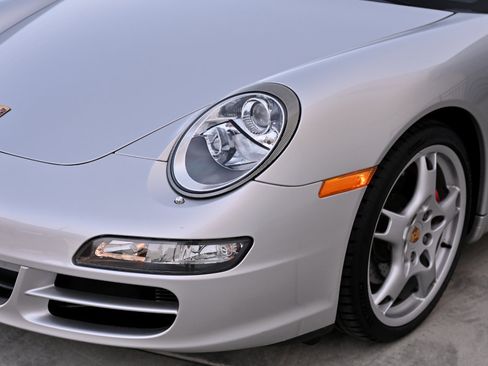 Used 2005 Porsche 911 Carrera S RWD image 29