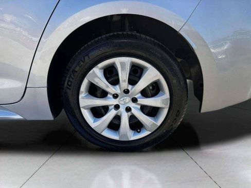 Used 2020 Toyota Corolla LE FWD image 50