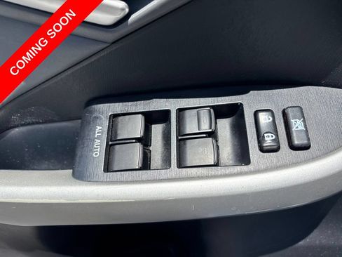Used 2015 Toyota Prius Five FWD image 16