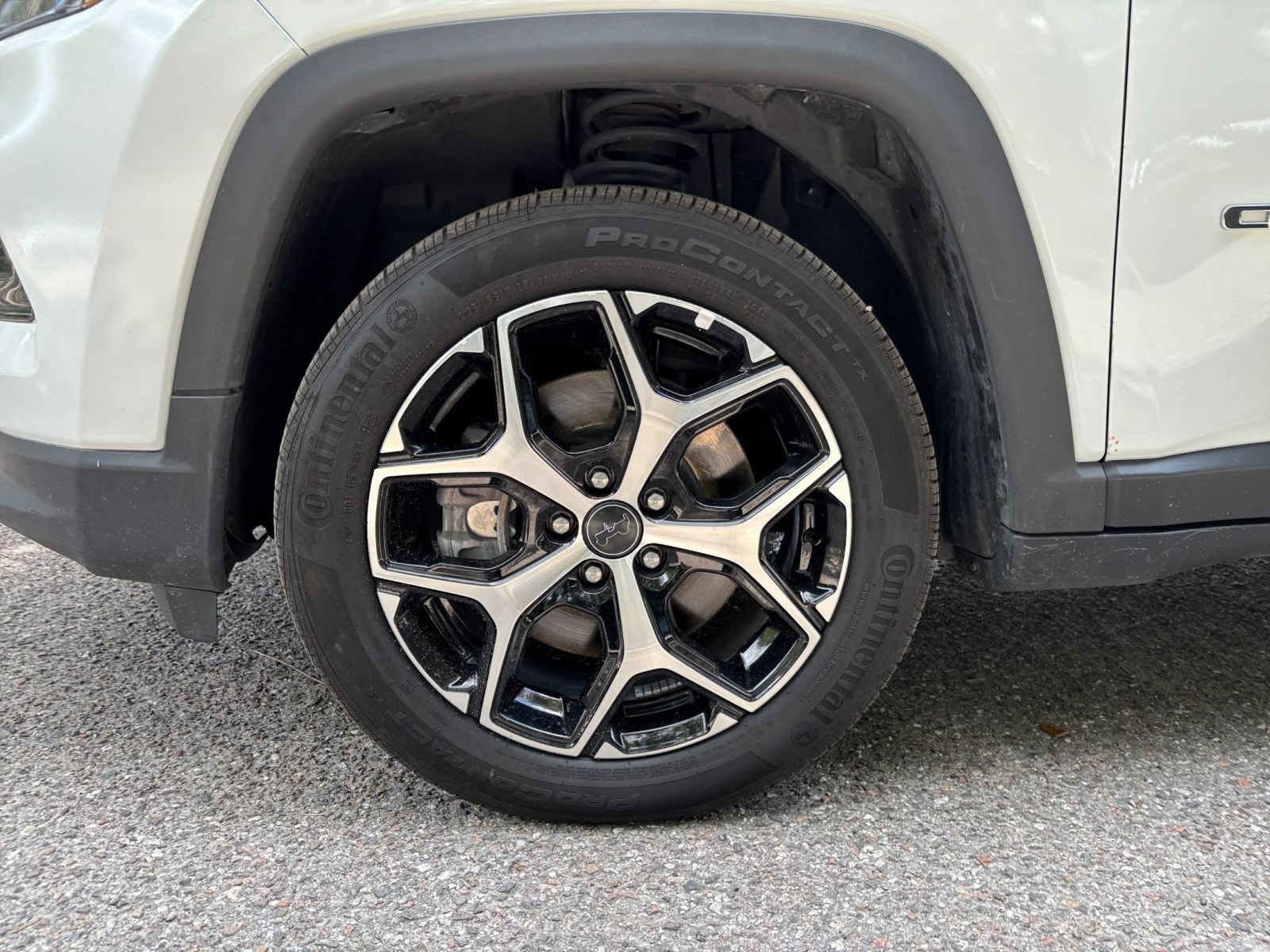 Used 2025 Jeep Compass Limited AWD/4WD image 29