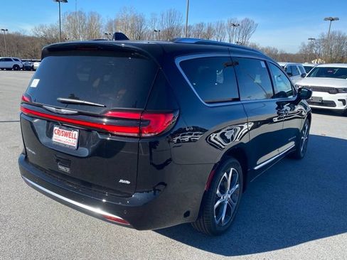 New 2026 Chrysler Pacifica Pinnacle AWD/4WD image 7
