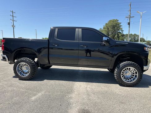 Used 2021 Chevrolet Silverado 1500 LT AWD/4WD image 2