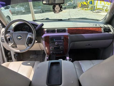 Used 2012 Chevrolet Tahoe LT w/ Luxury Package RWD image 19