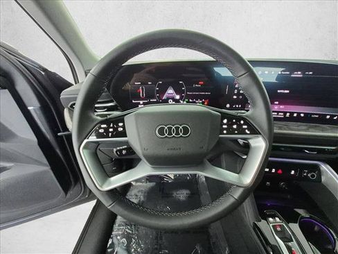 Used 2025 Audi Q5 Premium Plus w/ Premium Plus AWD/4WD image 30