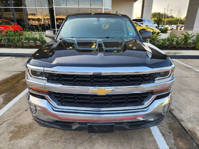 Used 2018 Chevrolet Silverado 1500 LT w/ Texas Edition RWD image 2