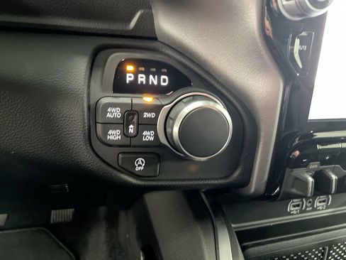 New 2026 RAM 1500 Big Horn AWD/4WD image 18