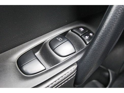 Certified 2022 Nissan Rogue Sport SL image 19