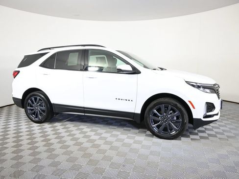 Used 2024 Chevrolet Equinox RS AWD/4WD image 8