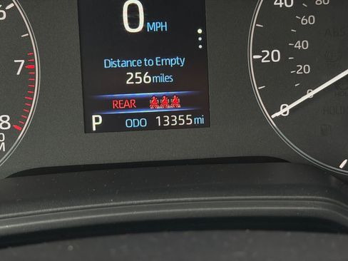 Used 2025 Toyota Corolla LE image 38